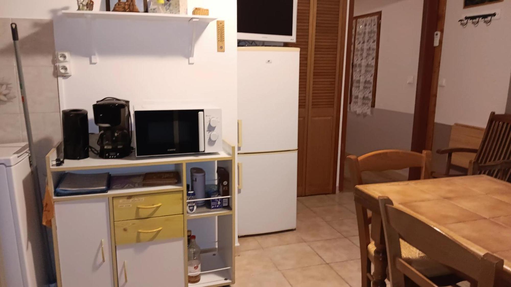 Holiday home La Lanterne Transition Ecologique Avec Borne De Recharge 7kw Site Sous Video Protection Nalzen